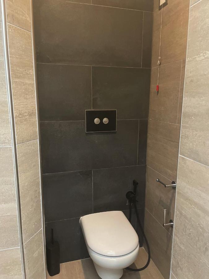 Smart Rooms نابولي المظهر الخارجي الصورة