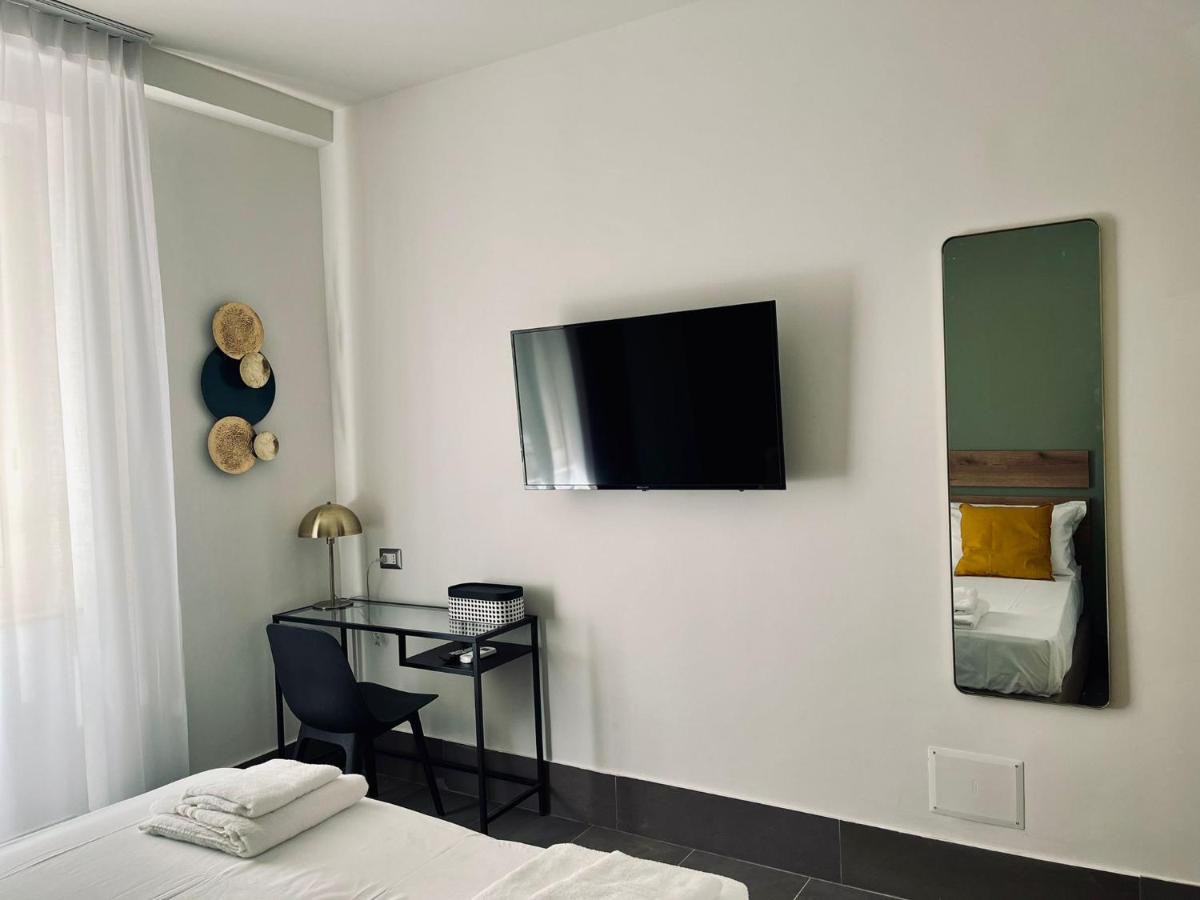 Smart Rooms نابولي المظهر الخارجي الصورة