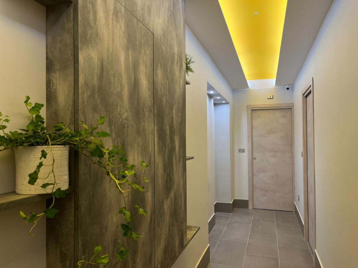 Smart Rooms نابولي المظهر الخارجي الصورة
